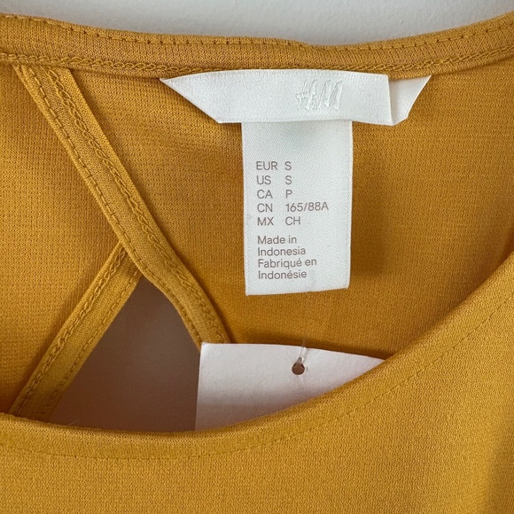 H&M Mustard Yellow Sleeveless Fit & Flare Dress (S), Cut-out Back / NWT - Picture 4 of 4
